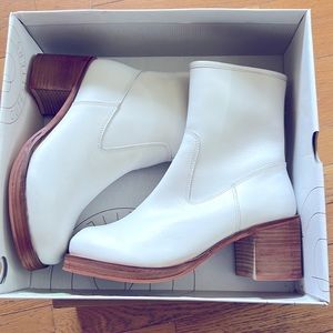 Never worn white and brown chunky boot. Box included